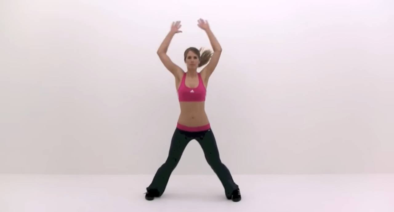 8 упражнений, которые помогут уменьшить жир на животе в 50 лет